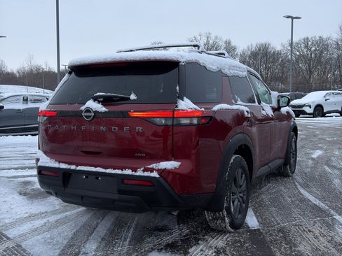 New 2026 Nissan Pathfinder SV image 5