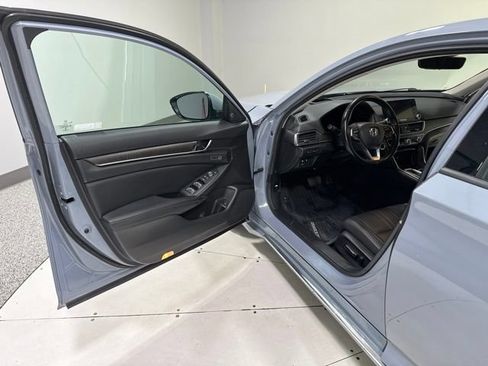 Used 2021 Honda Accord Touring image 11
