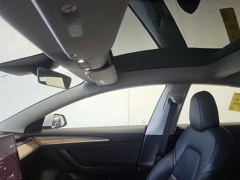 Used 2022 Tesla Model 3 Performance AWD/4WD image 5