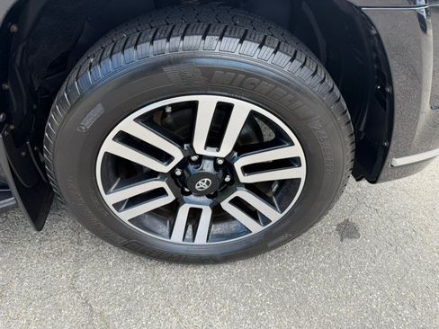 Used 2019 Toyota 4Runner Limited AWD/4WD image 13