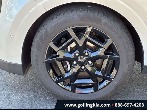 Certified 2026 Kia Carnival SX w/ SX Dark Edition Package FWD image 7