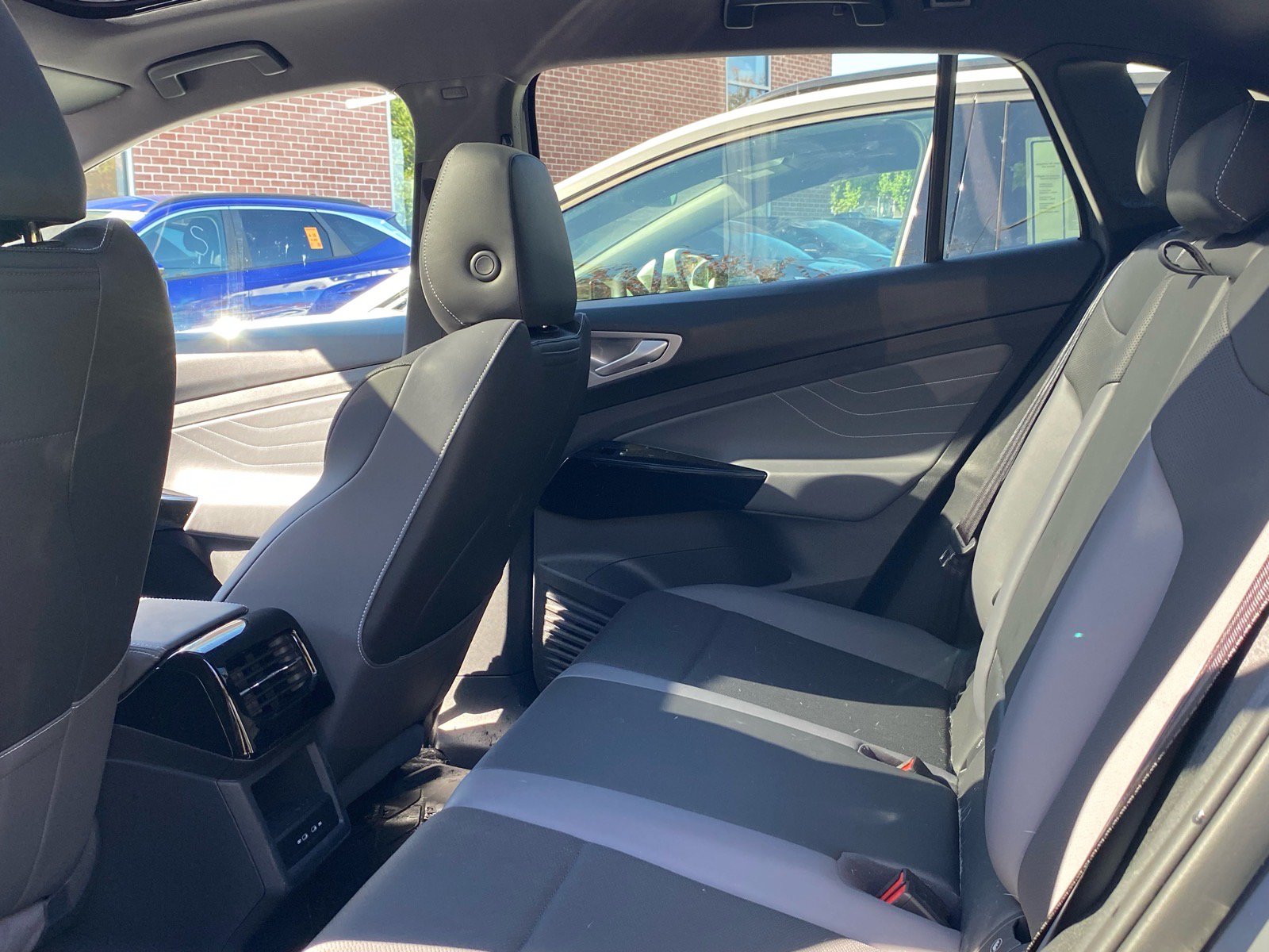 Certified 2023 Volkswagen ID.4 Pro S AWD/4WD image 19