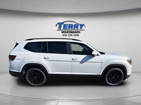 New 2026 Volkswagen Atlas SE AWD/4WD image 1