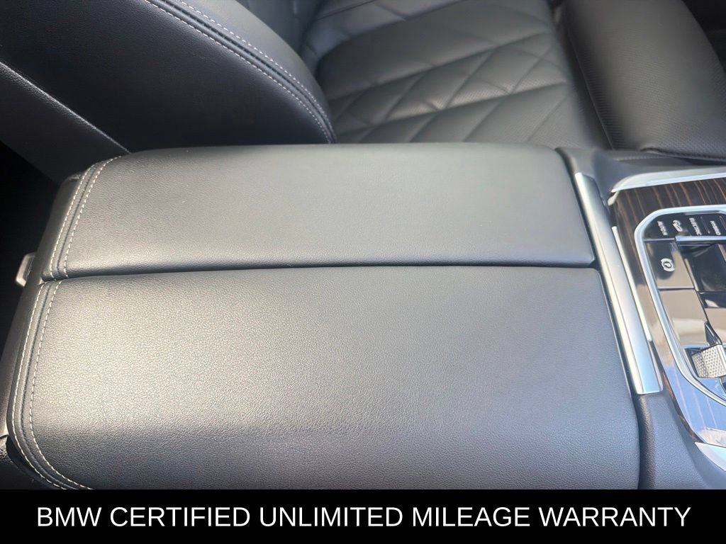 Used 2025 BMW X5 xDrive50e w/ Premium Package AWD/4WD image 19