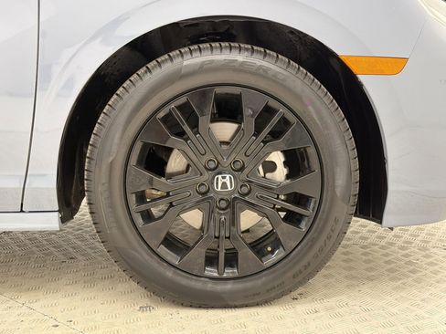 Used 2025 Honda Odyssey Sport-L image 10