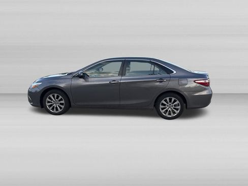 Used 2016 Toyota Camry XLE FWD image 7