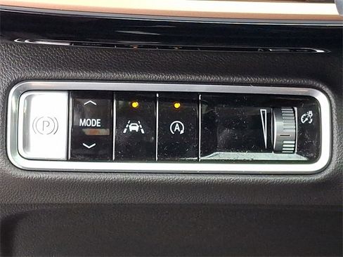 Certified 2025 Buick Envision Sport Touring image 25