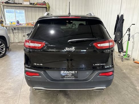 Used 2018 Jeep Cherokee Limited image 5