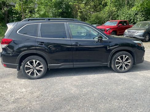 Used 2021 Subaru Forester Limited AWD/4WD image 9