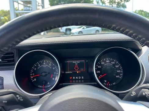 Used 2018 Ford Mustang GT RWD image 19