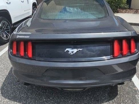Used 2016 Ford Mustang Coupe RWD image 6