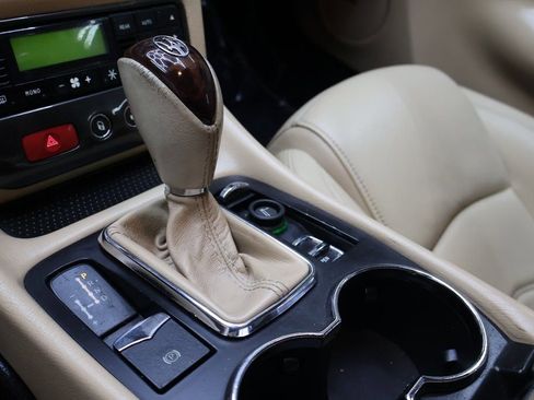 Used 2015 Maserati GranTurismo Convertible RWD image 19