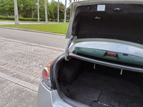 Used 2009 Nissan Altima 2.5 SL w/ SL Pkg FWD image 54