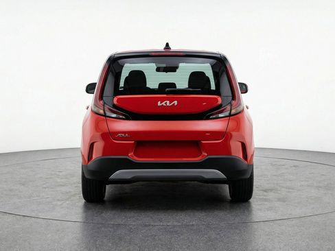 Used 2025 Kia Soul LX w/ LX Technology Package image 7