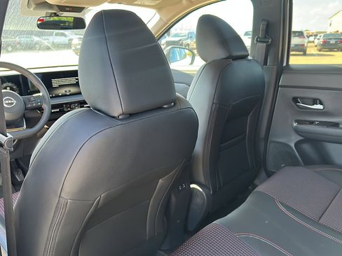 New 2026 Nissan Kicks SR image 14