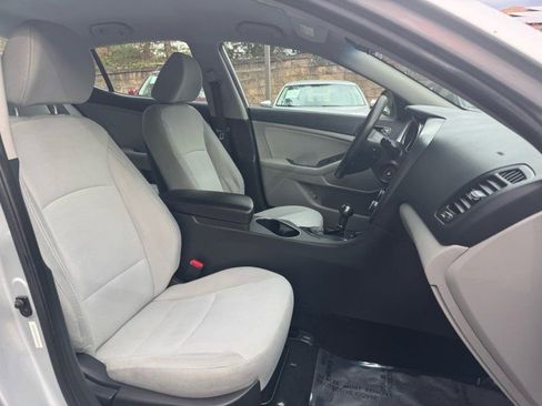 Used 2014 Kia Optima LX image 16