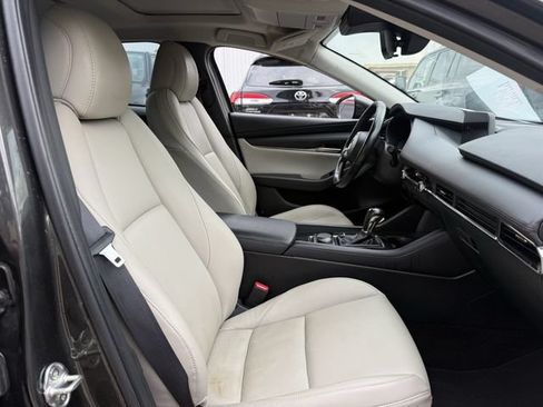 Used 2023 MAZDA MAZDA3 s FWD image 29