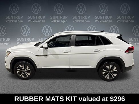 Used 2025 Volkswagen Atlas Cross Sport SE image 2