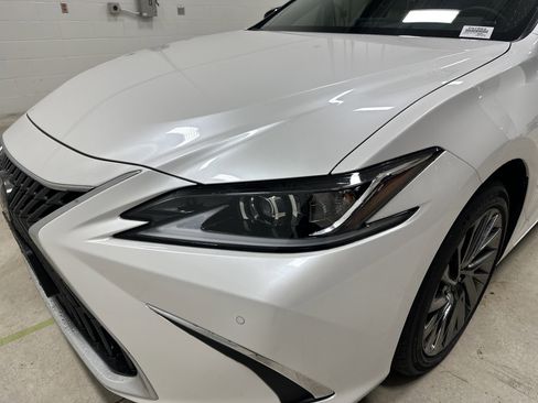 Used 2025 Lexus ES 350 Luxury w/ Accessory Package (Z1) image 6