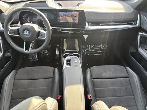Used 2026 BMW X1 xDrive28i w/ Technology Package image 9