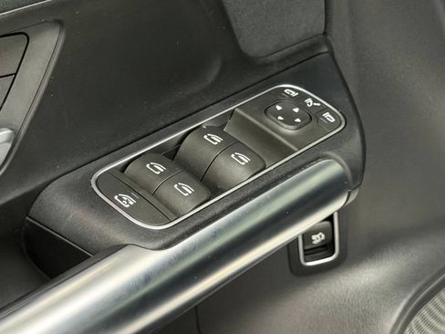 Used 2023 Mercedes-Benz GLA 35 AMG 4MATIC image 26