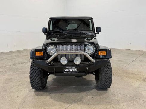 Used 2005 Jeep Wrangler Unlimited Rubicon AWD/4WD image 3