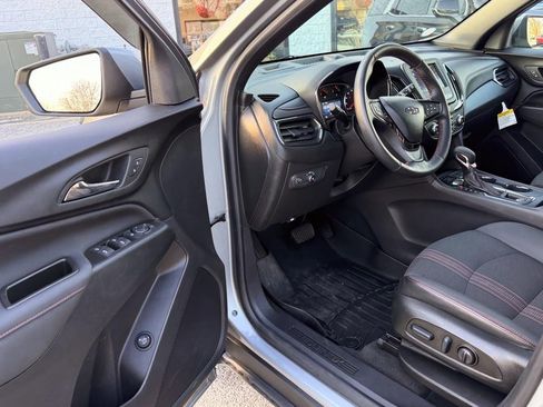 Used 2023 Chevrolet Equinox RS image 12
