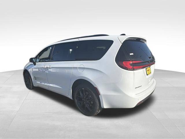 New 2027 Chrysler Pacifica Select AWD/4WD image 5
