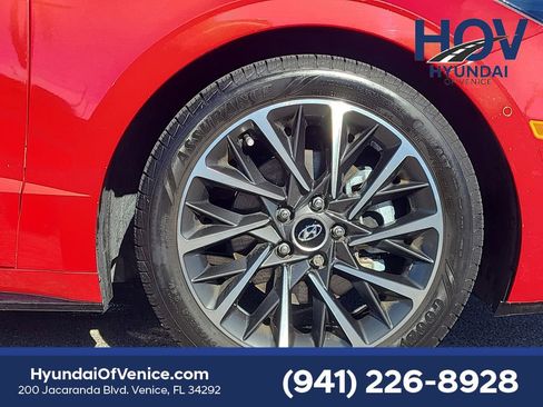 Used 2020 Hyundai Sonata Limited image 17