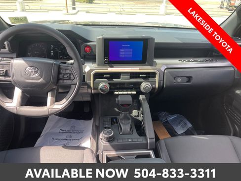 Certified 2026 Toyota Tacoma TRD Off-Road AWD/4WD image 22