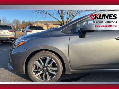 Used 2025 Nissan Versa SV image 14