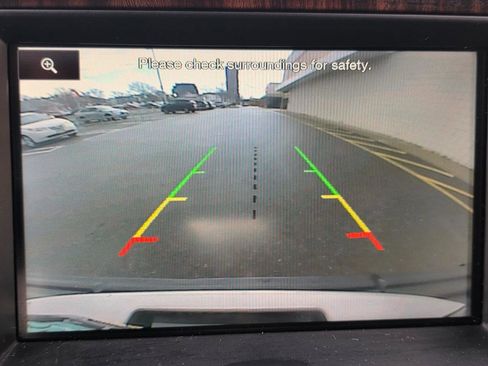 Used 2015 Ford Expedition EL Platinum image 28