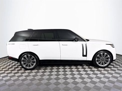 Used 2023 Land Rover Range Rover Long Wheelbase Autobiography image 8