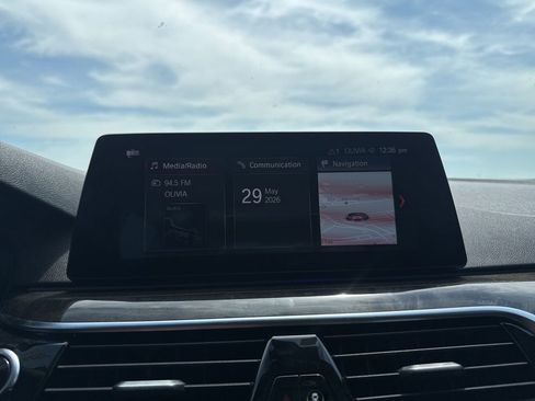 Used 2019 BMW 530i w/ Premium Package RWD image 46