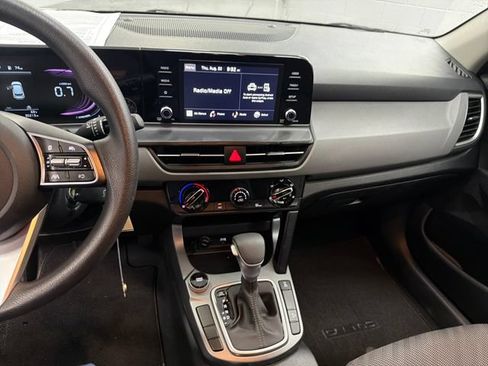 Used 2024 Kia Seltos LX AWD/4WD image 18