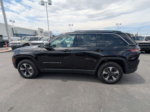 Used 2023 Jeep Grand Cherokee 4WD 4xe image 10