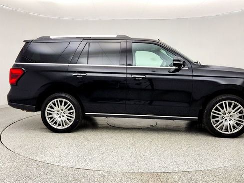 Used 2024 Ford Expedition Limited AWD/4WD image 4