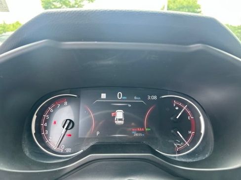 Used 2025 Toyota RAV4 XLE AWD/4WD image 22