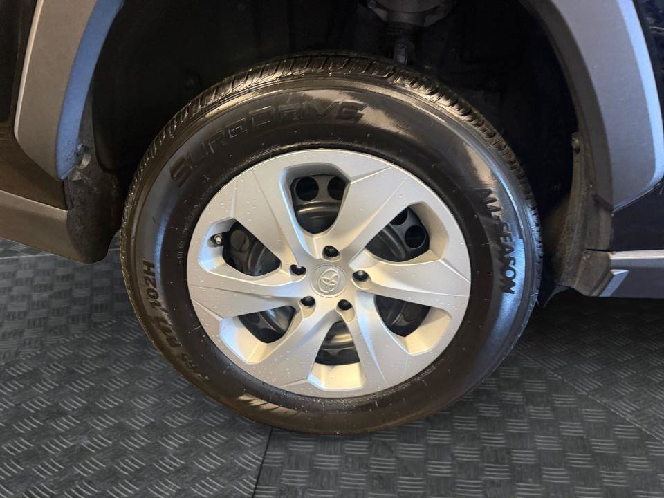 Certified 2025 Toyota RAV4 LE AWD/4WD image 27