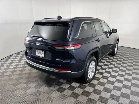 Used 2023 Jeep Grand Cherokee Limited AWD/4WD image 7