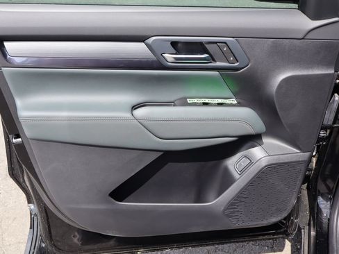New 2026 GMC Terrain AT4 AWD/4WD image 9