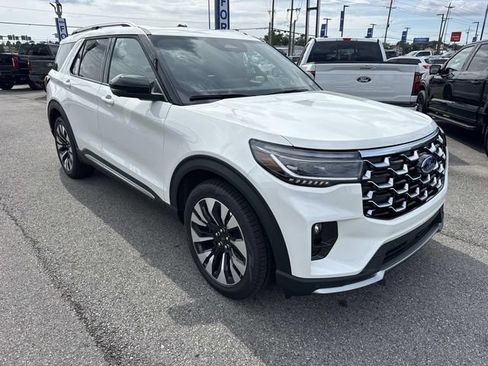 New 2026 Ford Explorer Platinum RWD image 3