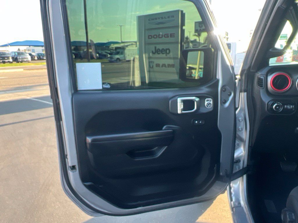 Used 2020 Jeep Wrangler Unlimited Sport S AWD/4WD image 25
