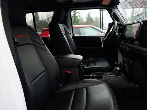 Used 2024 Jeep Gladiator Rubicon w/ Convenience Group image 27