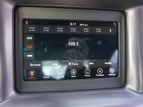 Used 2019 Dodge Charger SXT image 10