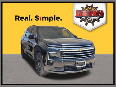 Used 2025 Chevrolet Traverse LT w/ Sun and Wheel Package