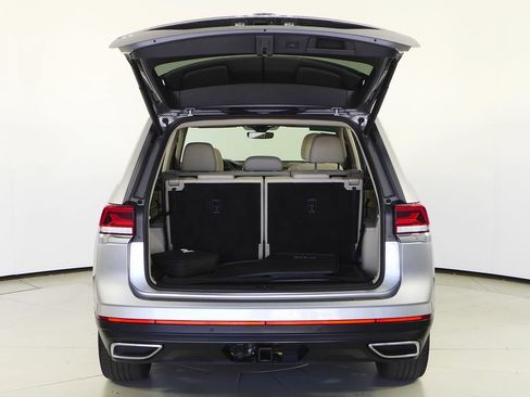 Certified 2025 Volkswagen Atlas SE w/ Panoramic Sunroof Package FWD image 10