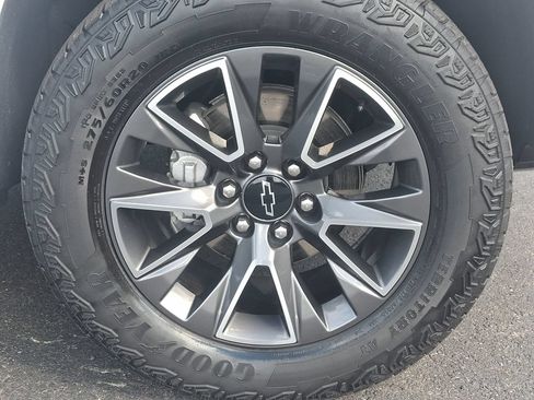 Certified 2023 Chevrolet Tahoe Z71 w/ Luxury Package AWD/4WD image 27