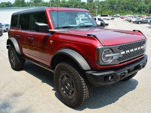 Certified 2025 Ford Bronco Badlands w/ Sasquatch Package AWD/4WD image 4