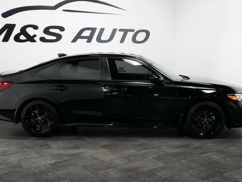 Used 2025 Honda Civic Sport image 6